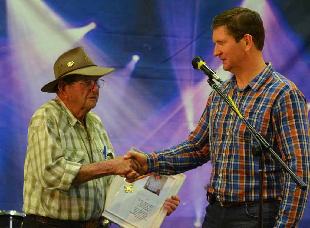 Renowned country music artist “Tappin” Teddy Thompson was presented with a Certificate of Appreciation by Southern Downs MP Lawrence Springborg at the opening of the Allora-Goomburra Country Music Stampede on Saturday. Renowned country music artist “Tappin” Teddy Thompson was presented with a Certificate of Appreciation by Southern Downs MP Lawrence Springborg at the opening of the Allora-Goomburra Country Music Stampede on Saturday.
